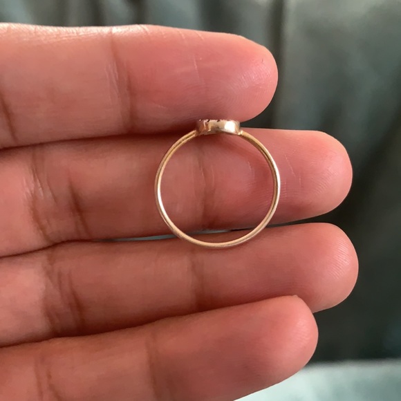 Ring with black and white stones - Picture 2 of 3